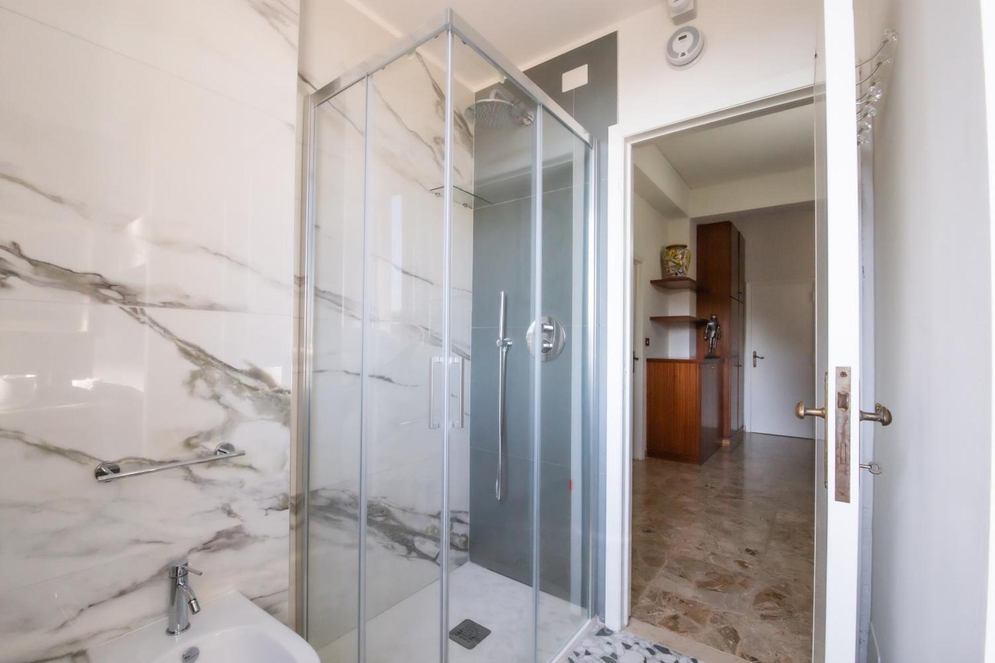 Domus Umberto - Guest House Arezzo Esterno foto