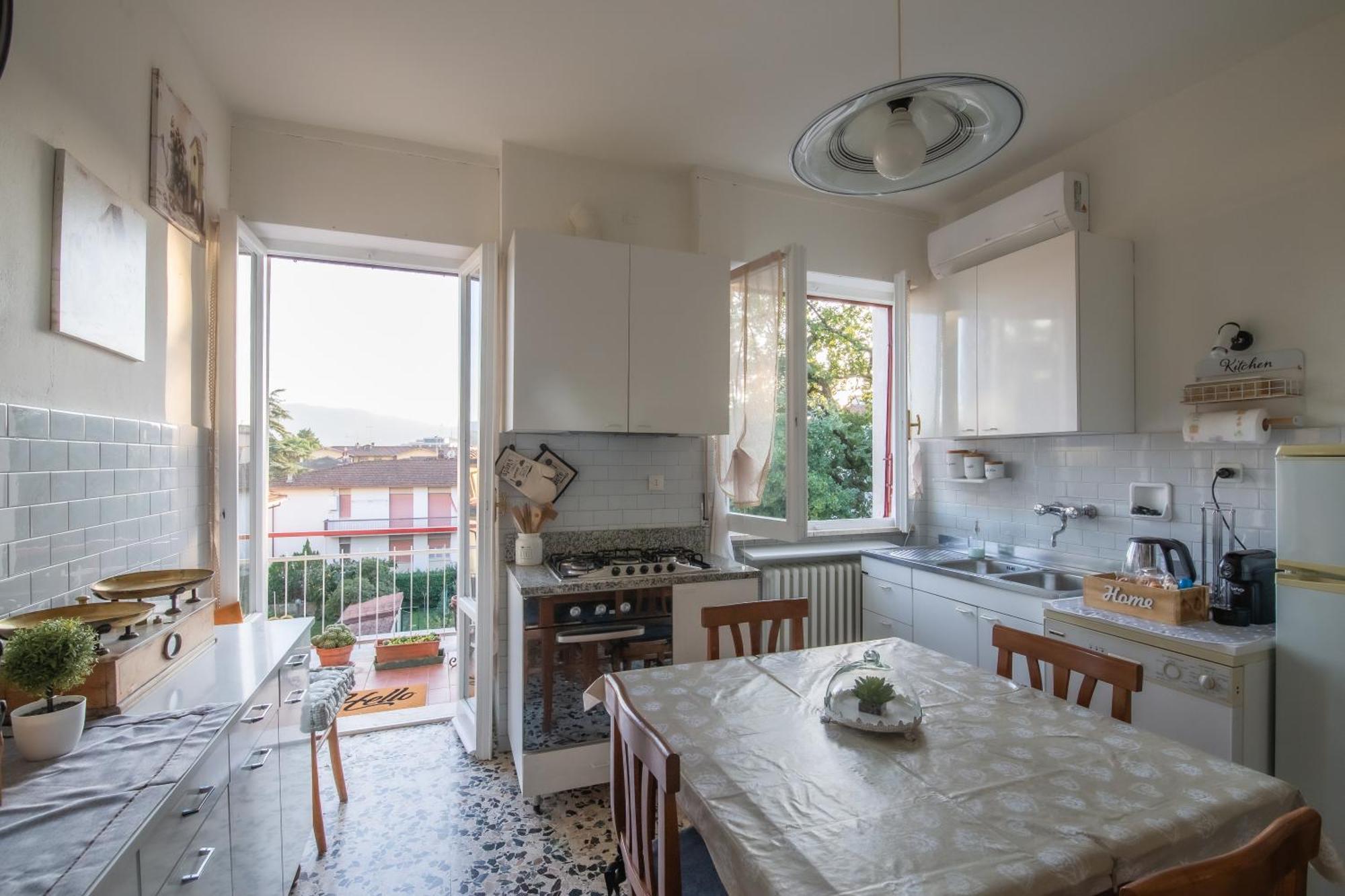 Domus Umberto - Guest House Arezzo Esterno foto