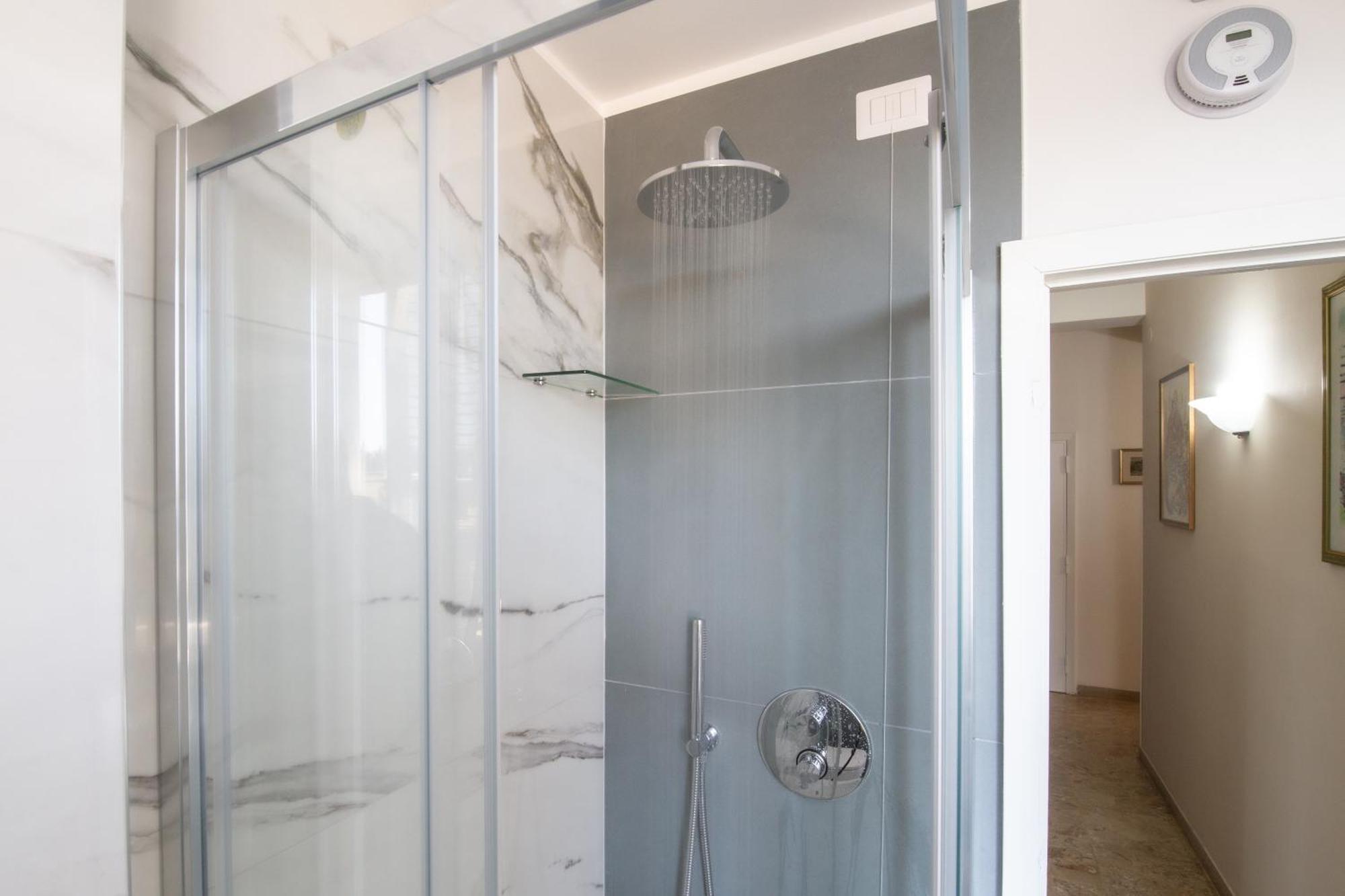 Domus Umberto - Guest House Arezzo Esterno foto